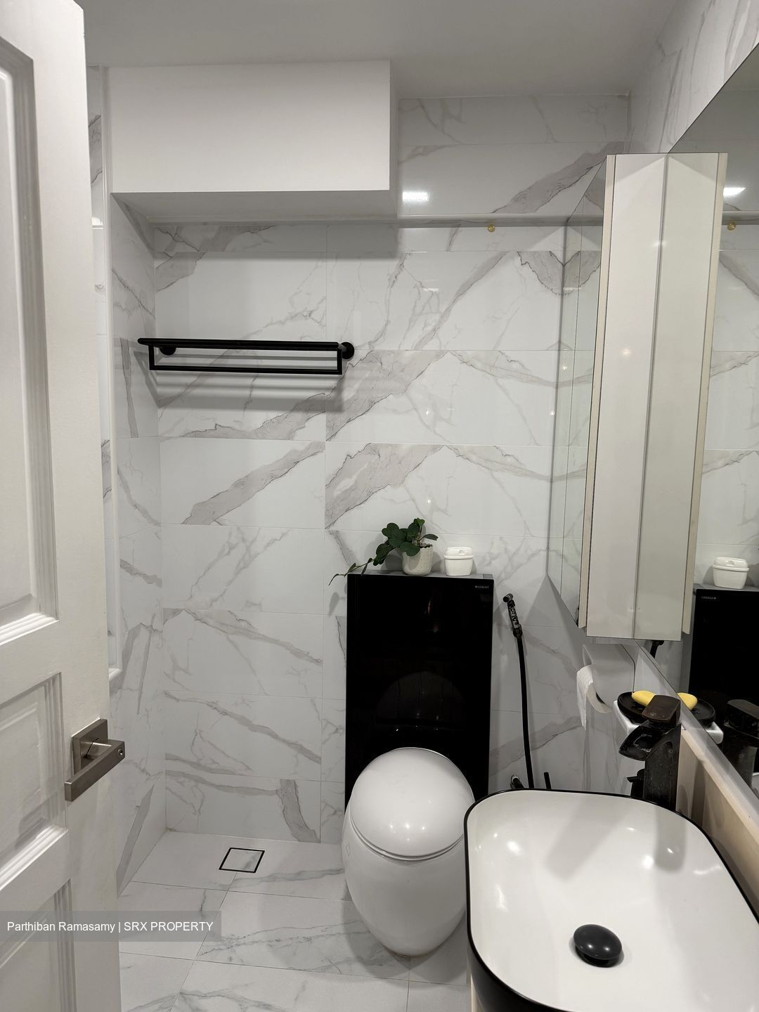 Blk 533 Hougang Avenue 6 (Hougang), HDB Executive #598074741